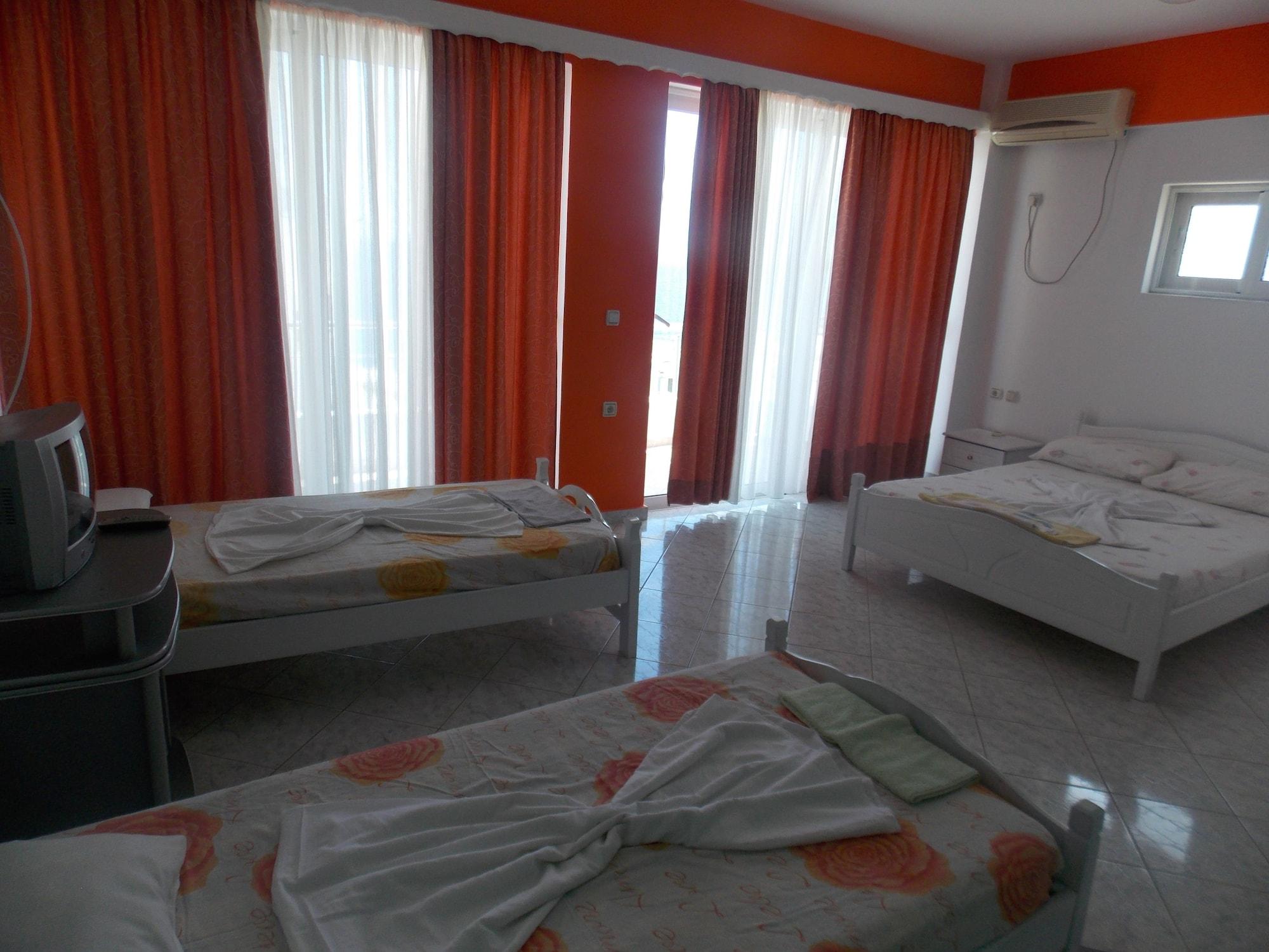 Damian Saranda Hotel Extérieur photo